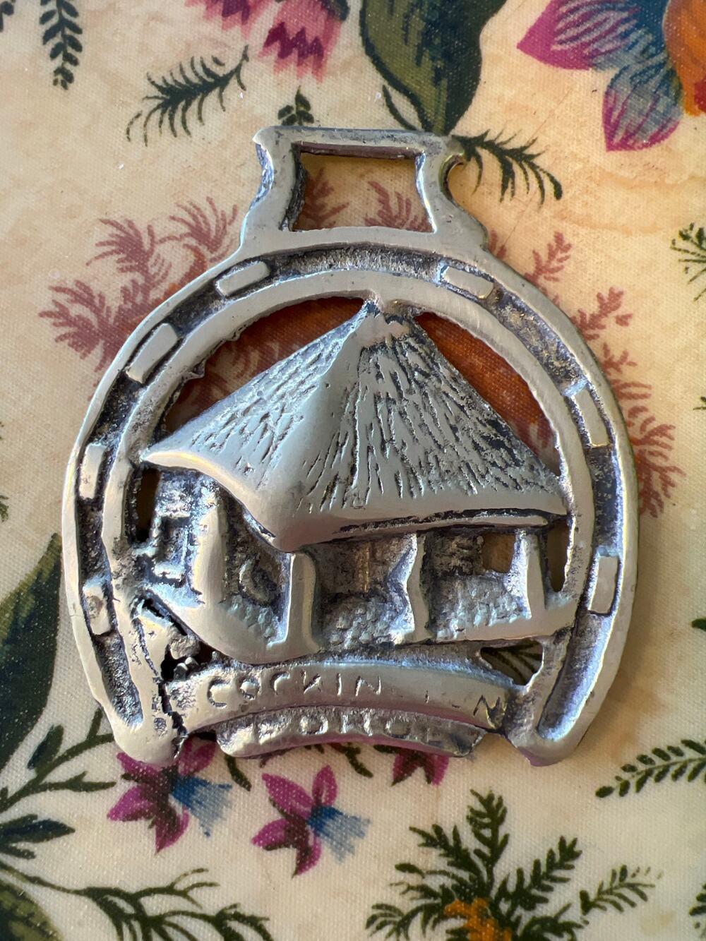 Brass Medallion: Horse shoe & Cockington Forge Design